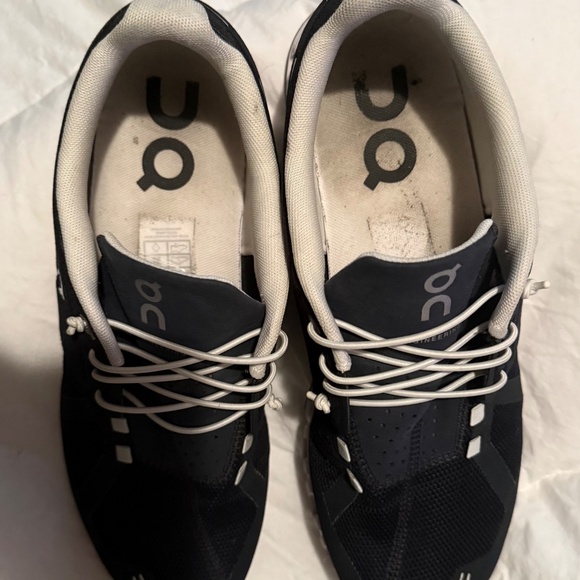 On CloudSneakers Size M10 - Picture 6 of 8